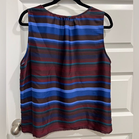 Banana Republic Size Medium Sleeveless Shirt in Maroon & Blue Jewel Tones - Picture 5 of 5